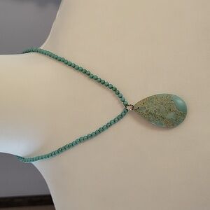 AMAZONITE STONE PENDANT CHOKER
